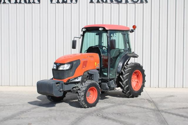 Image of Kubota M4N-071 equipment image 1
