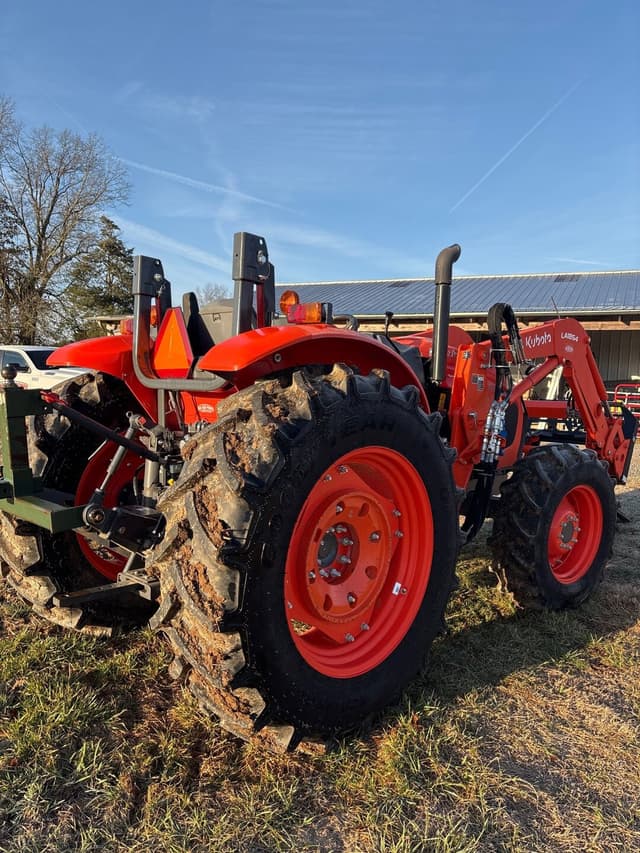 Image of Kubota M5-091HD12 equipment image 2
