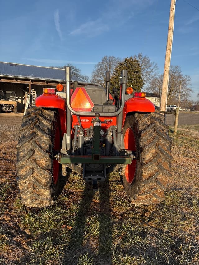 Image of Kubota M5-091HD12 equipment image 3