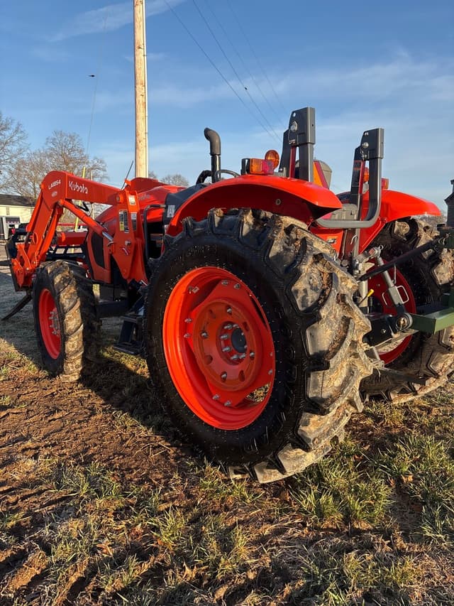 Image of Kubota M5-091HD12 equipment image 4