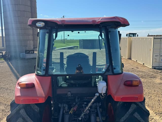 Image of Kubota M5-111 equipment image 4