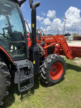 Image of Kubota M6-111 equipment image 4