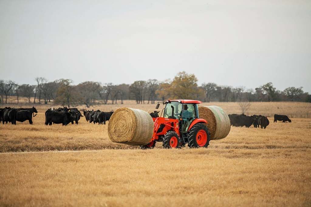 2023 Kubota M7060 Equipment Image0