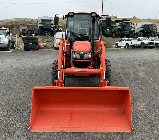 Image of Kubota M7060 equipment image 4