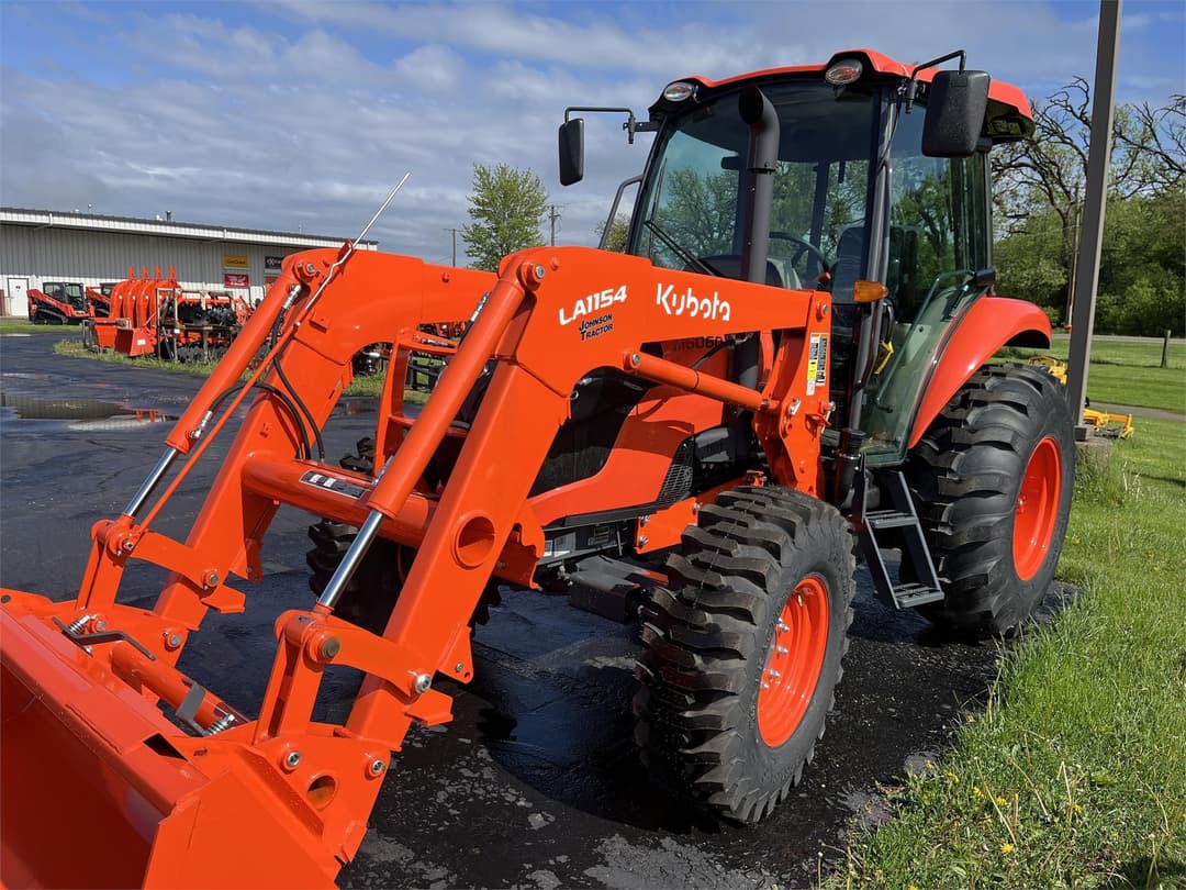 Image of Kubota M6060HDC Image 0
