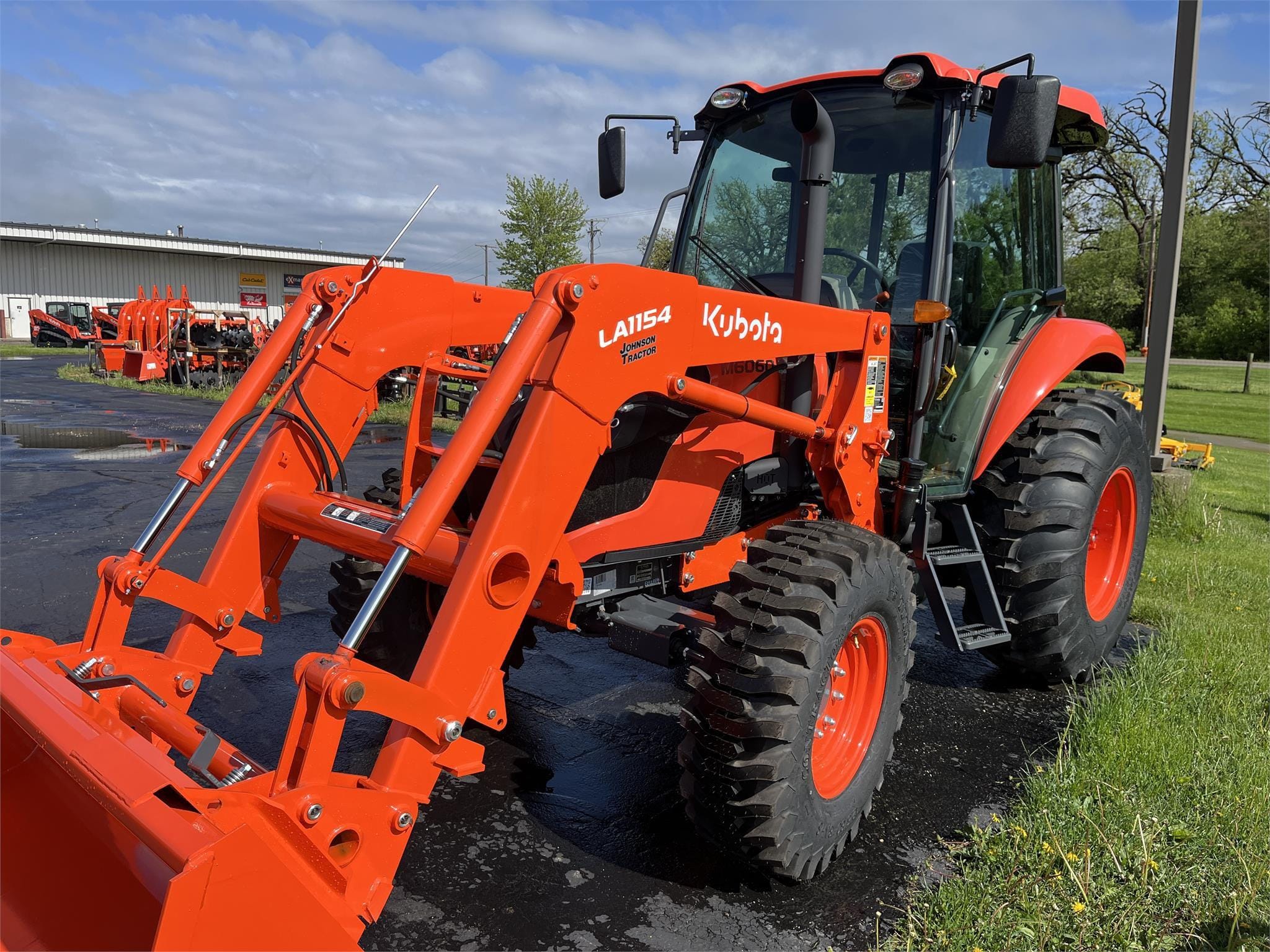 Main image Kubota M6060HDC