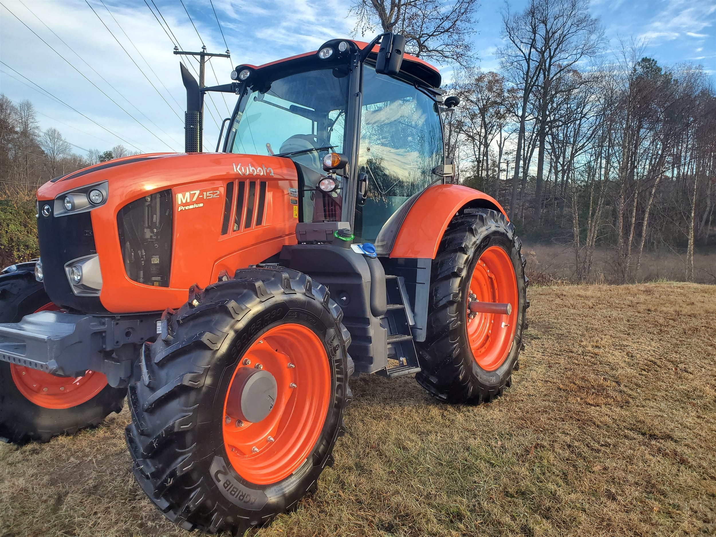 2023 Kubota M7.152 Premium Equipment Image0