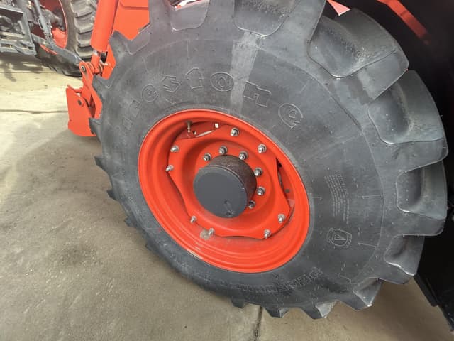 Image of Kubota M7.152 Premium equipment image 4