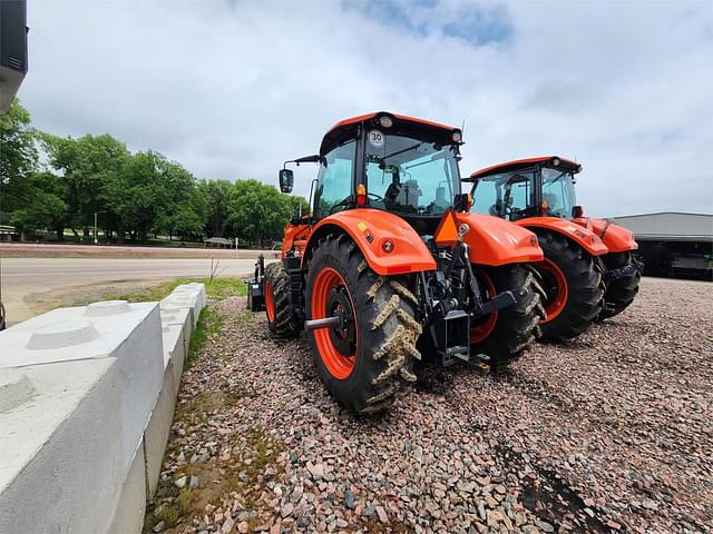 Image of Kubota M7-174 Premium KVT equipment image 1