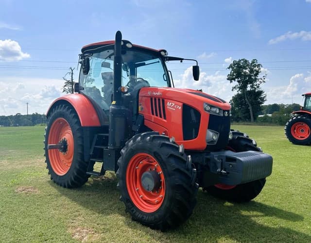 Image of Kubota M7.174 Premium equipment image 2