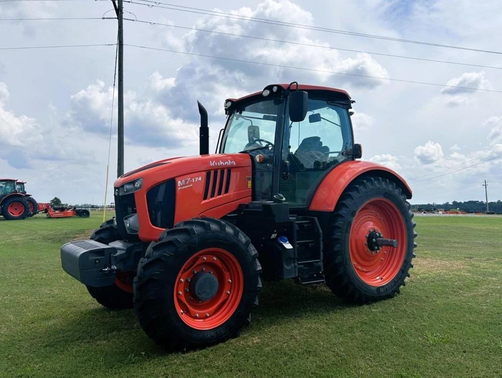 2023 Kubota M7.174 Premium Equipment Image0