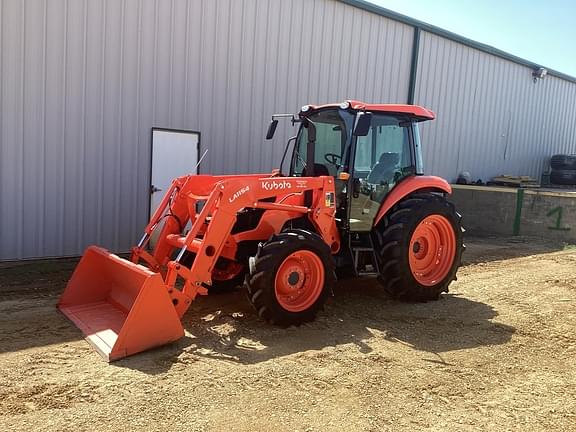 Image of Kubota M7060 equipment image 4