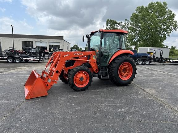 Image of Kubota M7060 Primary image