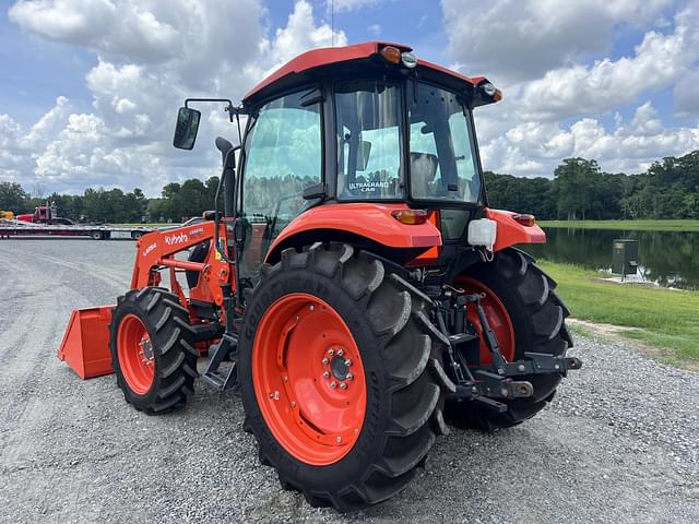 Image of Kubota M7060 equipment image 2