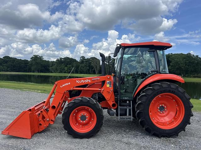 Image of Kubota M7060 equipment image 1