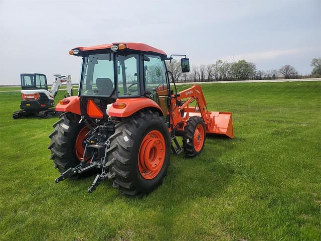 Image of Kubota M7060 equipment image 3