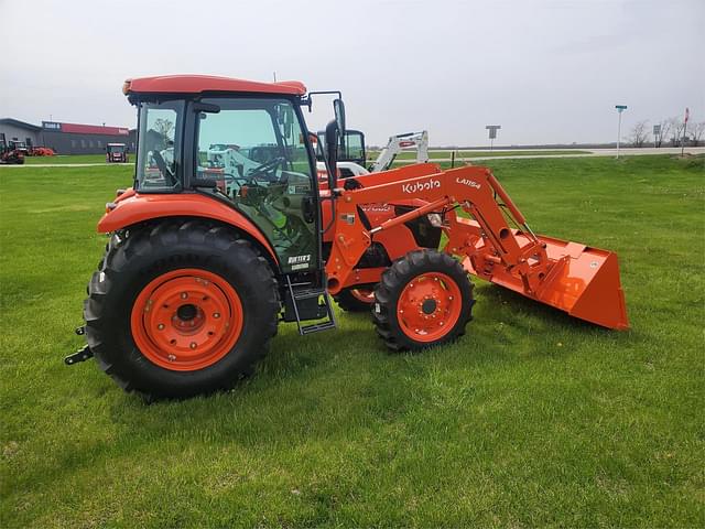 Image of Kubota M7060 equipment image 4