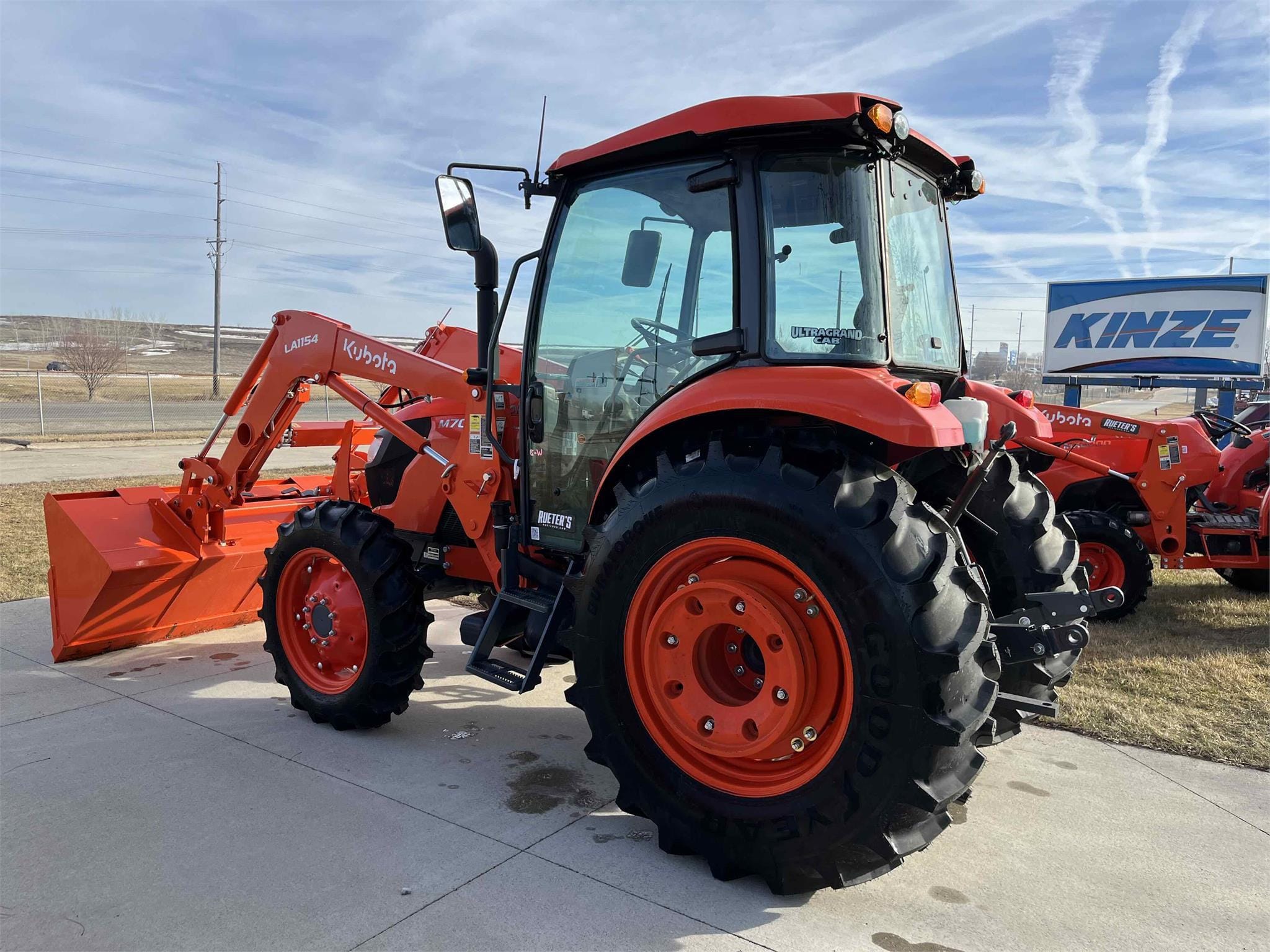 2023 Kubota M7060 Equipment Image0
