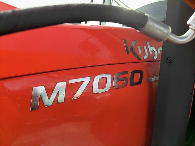 Image of Kubota M7060 equipment image 2