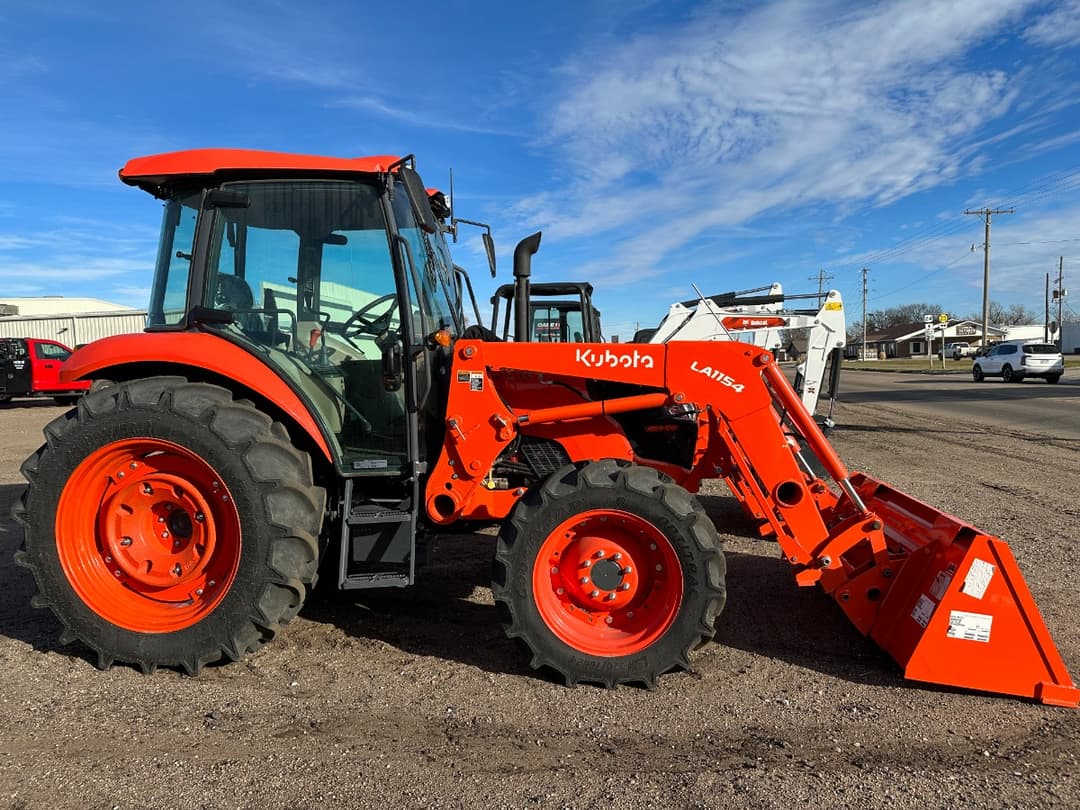 Image of Kubota M7060HDC12 Image 1