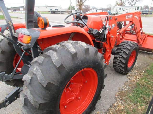 Image of Kubota MX6000HST equipment image 4