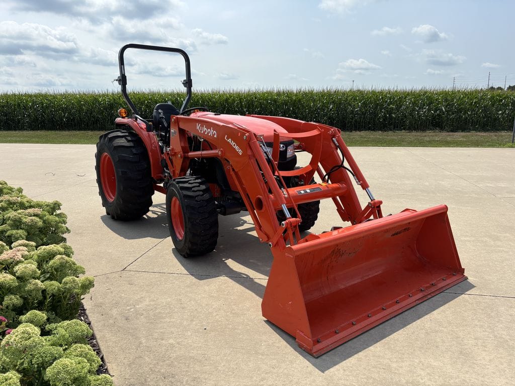 2023 Kubota MX5400 Equipment Image0