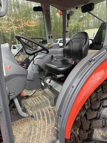 Image of Kubota MX5400 equipment image 3