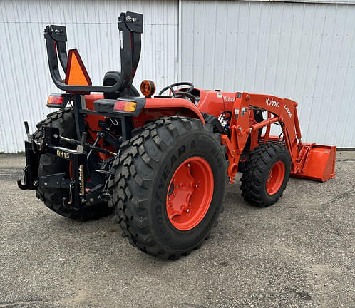 Image of Kubota MX5400 equipment image 2