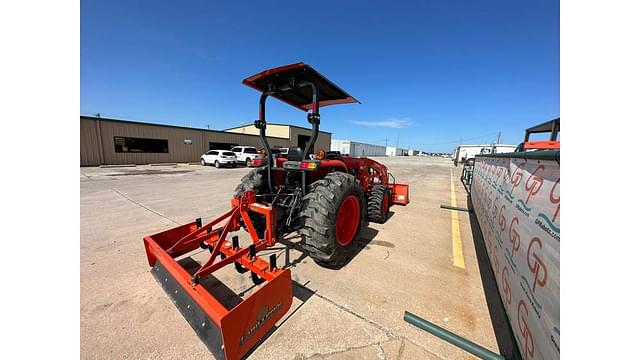 Image of Kubota MX5400DT equipment image 1