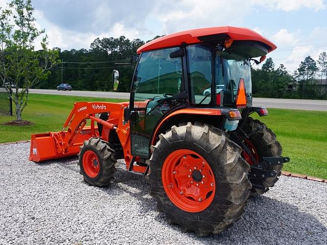 Image of Kubota MX5400DTC equipment image 2