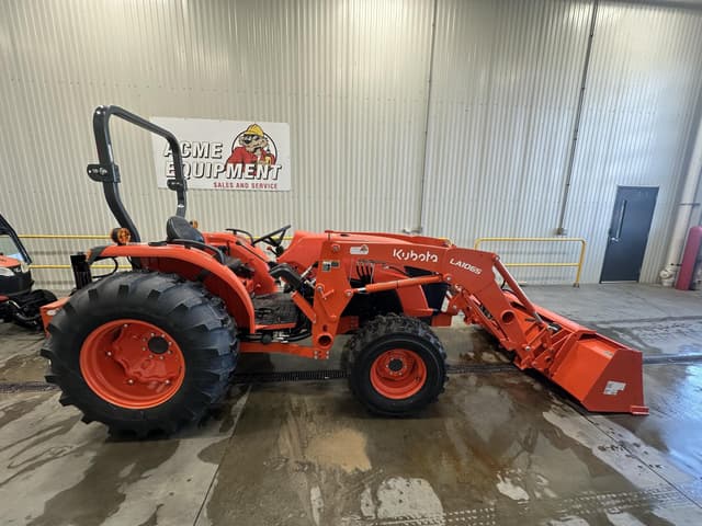 Image of Kubota MX5400HST equipment image 1