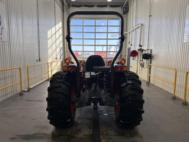 Image of Kubota MX5400HST equipment image 3