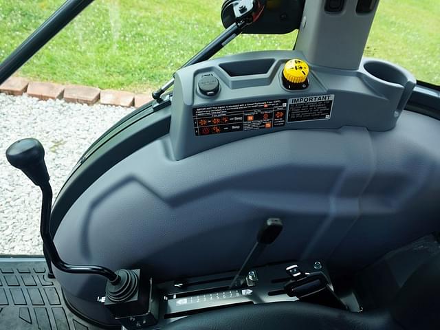 Image of Kubota MX5400 equipment image 1