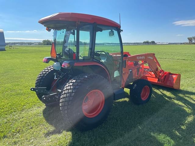 Image of Kubota MX5400 equipment image 1