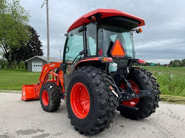 Image of Kubota MX5400 equipment image 3