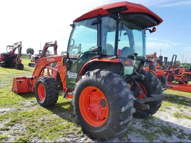 Image of Kubota MX6000 equipment image 3