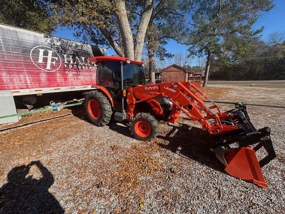 Image of Kubota MX6000 equipment image 2