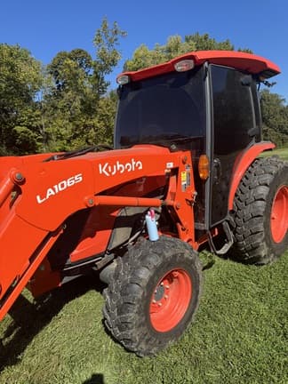 Image of Kubota MX6000 equipment image 4