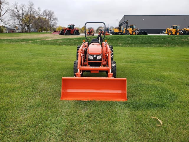 Image of Kubota MX6000HST equipment image 2