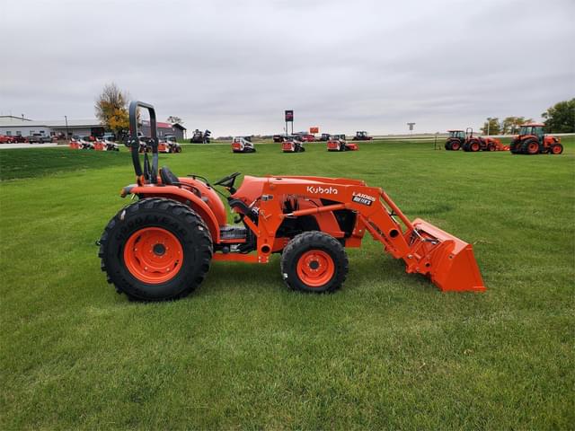 Image of Kubota MX6000HST equipment image 4