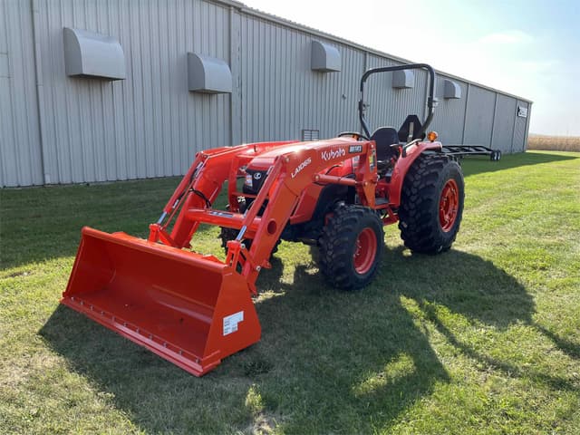 Image of Kubota MX6000HST equipment image 4