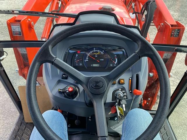 Image of Kubota MX6000 equipment image 3