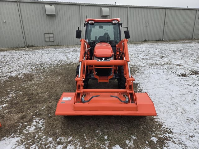 Image of Kubota MX6000HSTC equipment image 2