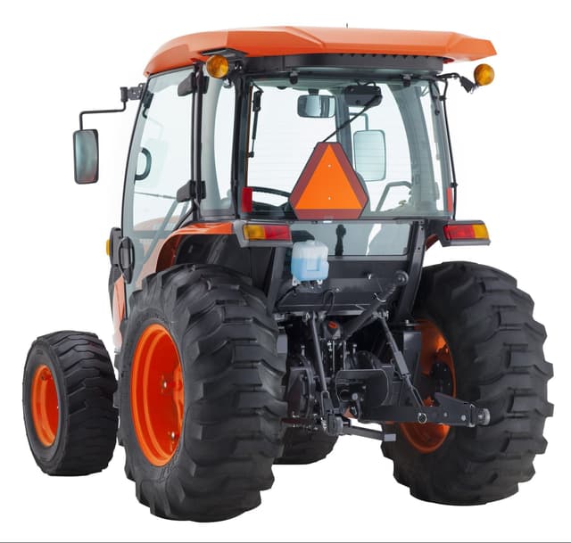 Image of Kubota MX6000HSTC equipment image 4