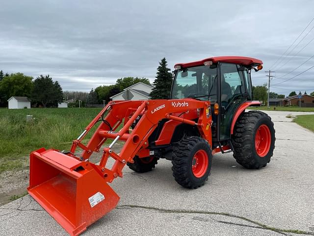 Image of Kubota MX6000 equipment image 4