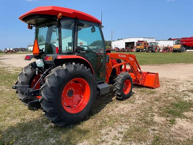 Image of Kubota MX6000 equipment image 3