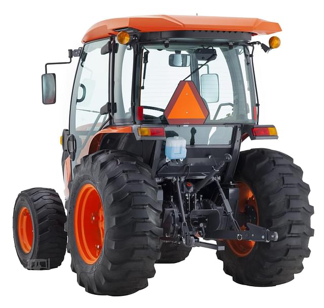 Image of Kubota MX6000 equipment image 4