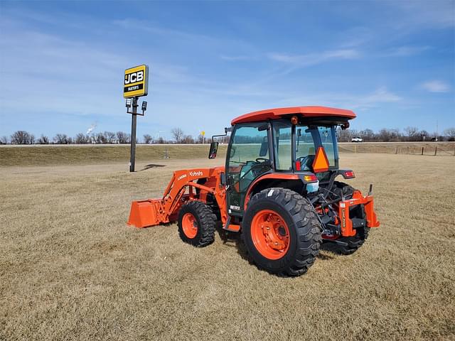 Image of Kubota MX6000 equipment image 3