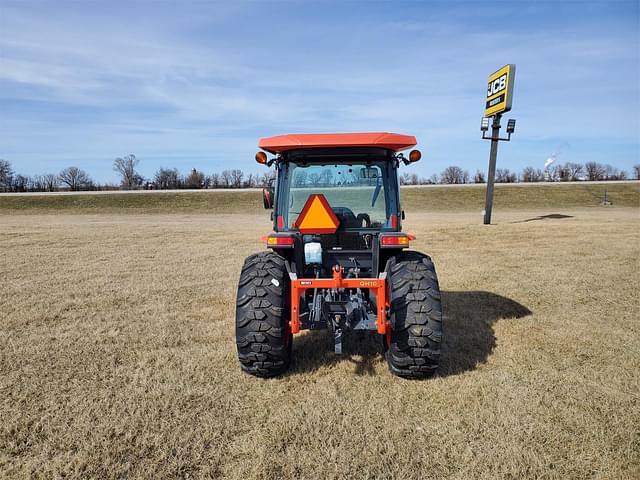 Image of Kubota MX6000 equipment image 2