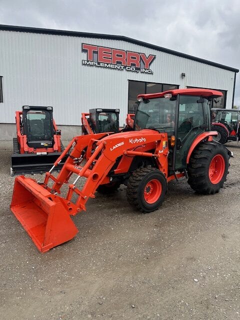 2023 Kubota MX6000HSTC Equipment Image0